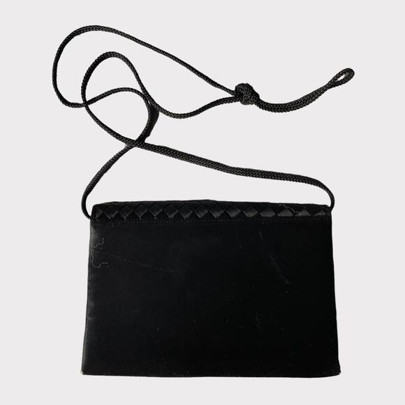 La Regale Black Satin Handbag - Picture 2 of 9